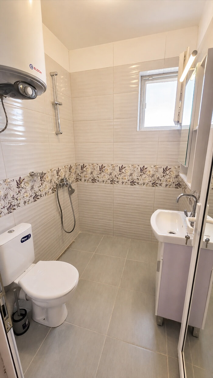 App2-2 Bathroom