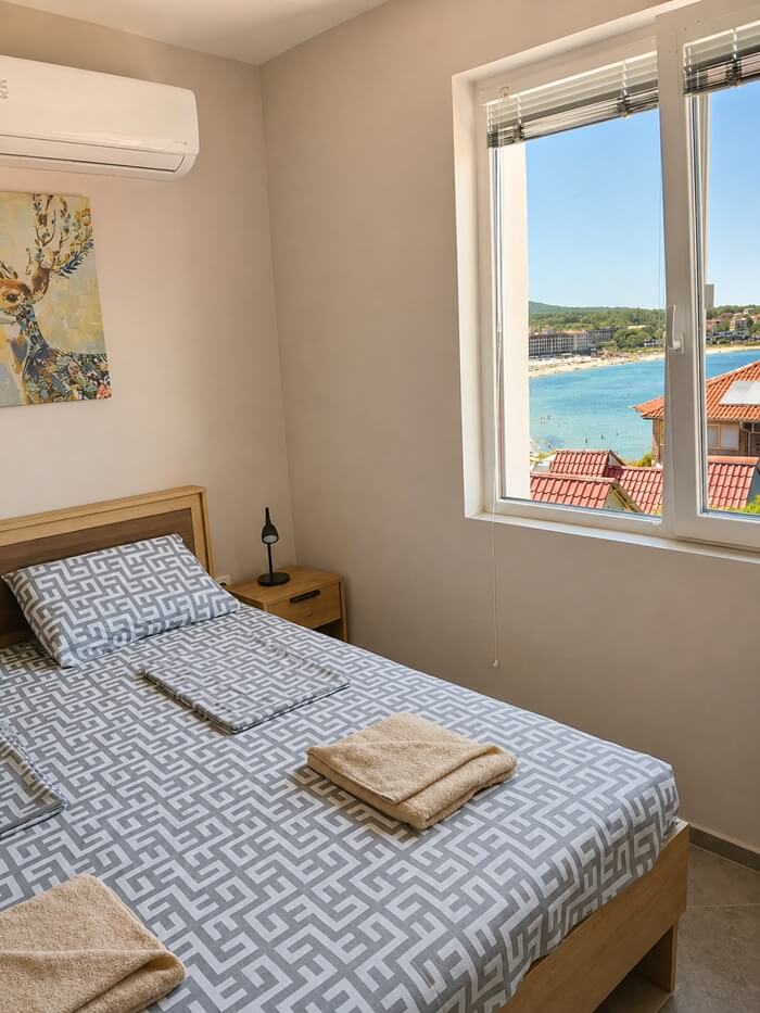 App2-1-Masterbedroom