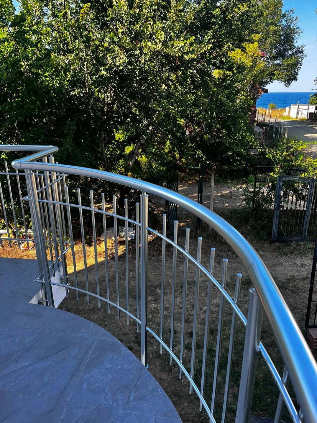App2-2 Balcony
