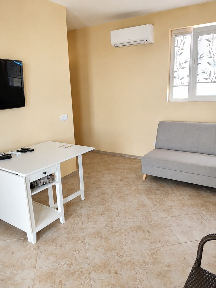 App 3 Livingroom